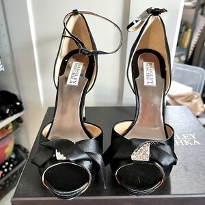 BNIB Badgley Mischka Osmond Black High Heels with Ankle Strap with Rhinestones